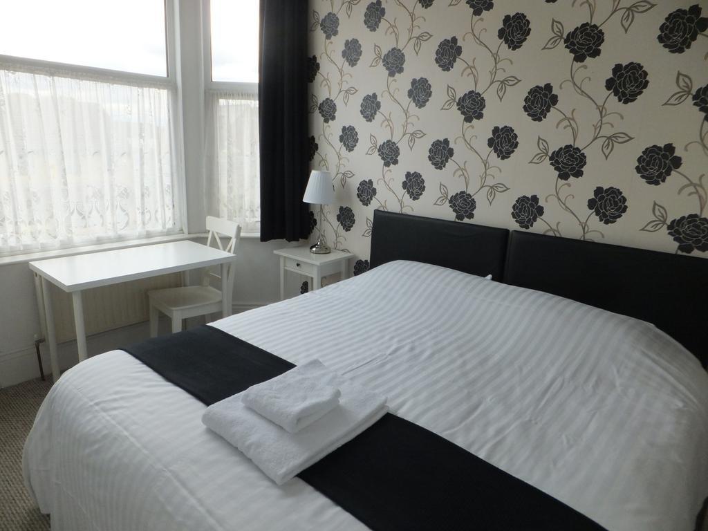 Grove Guest House Бистон Номер фото