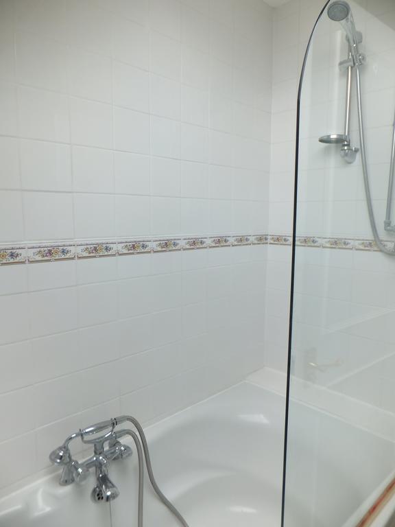 Grove Guest House Бистон Номер фото